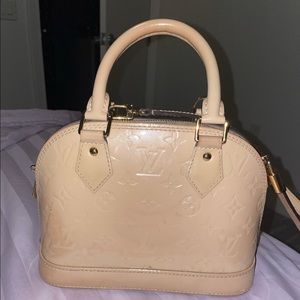 Louis Vuitton Alma Vernis Dune bb